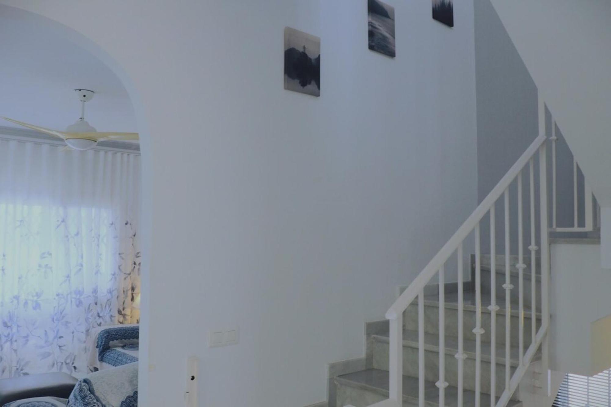Stylish Villa Private Pool Ideal For Large Family نيرخا المظهر الخارجي الصورة